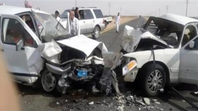إصابة 7 أشخاص فى تصادم سيارتين بالطريق الصحراوى الشرقى بالجيزة