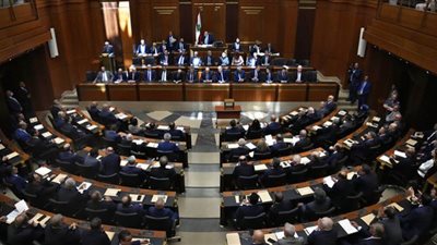 فوز أغلب رؤساء وأعضاء اللجان النيابية بالتزكية بمجلس النواب اللبناني