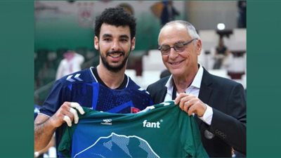 أحمد خيري أفضل لاعب في مباراة الأهلي ومضر السعودي