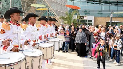 إدارة الموسيقات العسكرية تشارك في حفل لأطفال مؤسسة مستشفى 57357