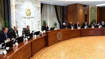 الحكومة توافق على تخصيص أراضٍ لمشروعات الطاقة الجديدة وتحلية المياه