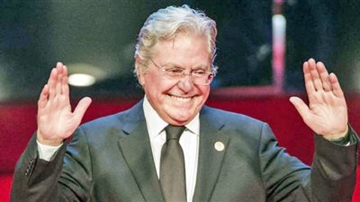 حسين فهمى: شعارنا «السينما جسر بين الثقافات.. والفنون تصل ما تفرقه الحروب»