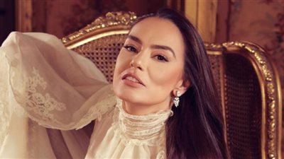 شيريهان تساند إسعاد يونس في مرضها