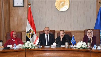 جامعه قناه السويس تستضيف لجنه قطاع كب الاسنان بالمجلس الاعلي للجامعات