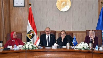 جامعة قناة السويس تستضيف لجنة قطاع طب الأسنان