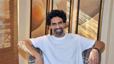 محمد علاء يواصل تصوير 