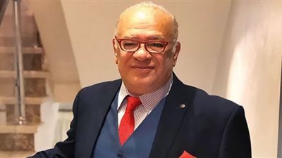 صلاح عبدالله أمام روبي فى 