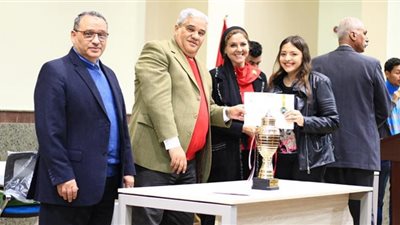 جامعة برج العرب التكنولوجية تكرم الطلاب المتفوقين (صور)