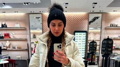 ياسمين رئيس تعتمد موضة الكاجوال والسليبر في أحدث ظهور