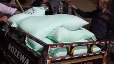 ضبط 12 جوال دقيق بلدى مدعم أثناء تهريبها بأحد المخابز بدسوق