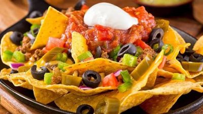 سناك لسهرة الكريسماس| طريقة عمل ناتشوز بالجبن والهالابينو