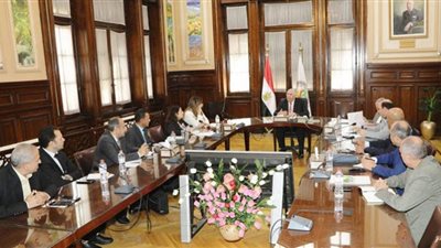 السيد القصير يبحث تدشين مبادرة زراعة 150 ألف فدان قمح