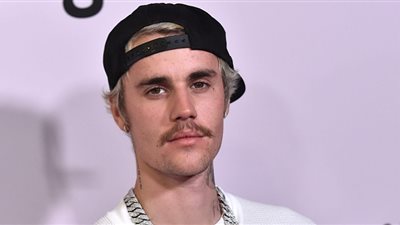 ظهور جاستن بيبر بعد إلغاء حفلات بسبب مرضه