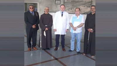 رئيس بيت العائلة المصرية في برلين يزورمصابي حادث كنيسة أبو سيفين.. صور