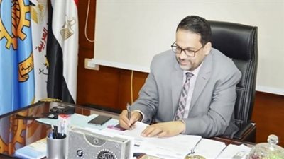 وكيل وزارة التعليم بالغربية يتابع سير العملية التعليمية بشرق طنطا