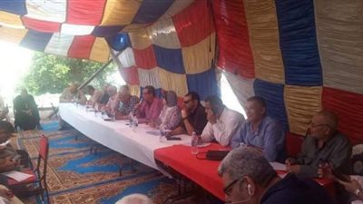 محافظ الشرقية يُتابع سير إنتظام عمل مزادات بيع القطن