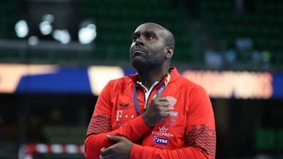 الأهلي يعقد مؤتمر صحفي السبت لتقديم ديفيد ديفيز