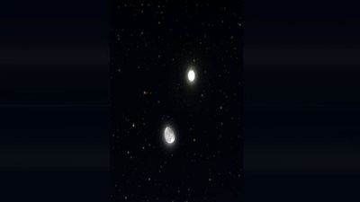نجم يسطع بجوار القمر الليلة