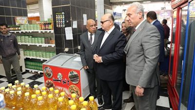 محافظ القاهرة: ضرورة وضع الأسعار على السلع بمكان ظاهر