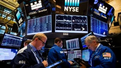 البورصة الأمريكية تنهي عام 2022 بانخفاض حاد