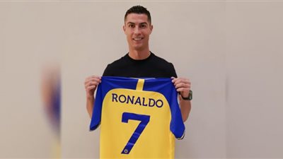 كريستيانو رونالدو يعتلي قائمة أعلى اللاعبين أجرًا في العالم