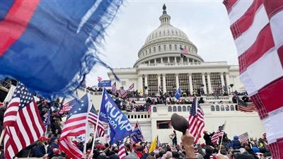 الدراما السياسية تُسيطر على الولايات المتحدة في 2022