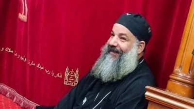 بدء صلاة الثالث القمص عبد المسيح بخيت ضحية كنيسة أبو سيفين