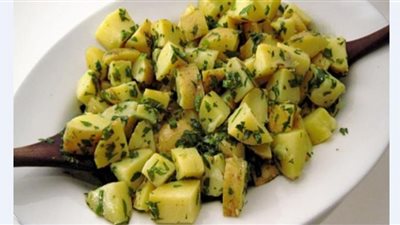 طريقة عمل سلطة البطاطس بالبقدونس والكزبرة زي المطاعم