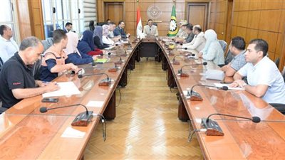 محافظة الدقهلية تتابع الموقف التنفيذي لتوصيل المرافق للمناطق العشوائية