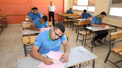 مواصفات امتحان اللغة العربية للصفين الأول والثانى الثانوى
