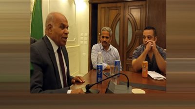رئيس اتحاد عمال الجيزة يعقد ندوة ثقافية بجريدة الوفد (صور)