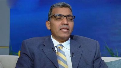 عالم مصري في أمريكا يطور أنظمة تطبيقات الذكاء الاصطناعي