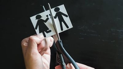 الاكتئاب والانكسار يهاجمان المرأة بعد الطلاق.. فيديو