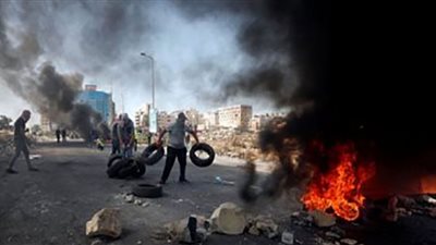 مصرع فلسطيني وإصابة آخرين في اشتباكات عنيفة مع قوات الاحتلال.. فيديو