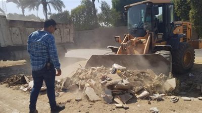 رفع 850 طن مخلفات فى حملة بطريق المنصورية بالجيزة