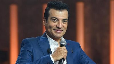 إيهاب توفيق يتعرض لوعكة صحية فى تونس