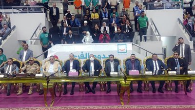 رئيس جامعة كفرالشيخ يشهد احتفالية تجهيز 100 عروس