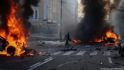 انفجارات في كييف والتحذيرات ترتفع بأوكرانيا