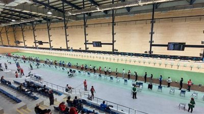 استمرار منافسات بين أبطال العالم في المسدس والبندقية بأوضاع مختلفة لليوم العاشر