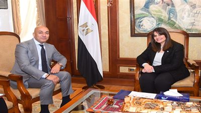 خطة للتوسع في الاستثمار بمصر مع رجال أعمال مصريين بأمريكا