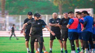 جلسة تجمع فيريرا مع لاعبي الزمالك اليوم