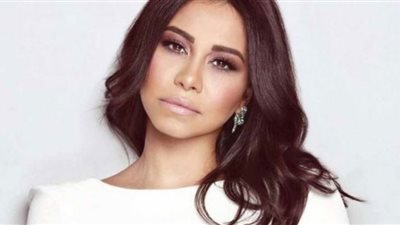 شيرين عبدالوهاب تعود للغناء من دون أزمات (صورة)