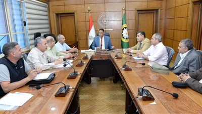 الدقهلية تناقش نقل مواقف السيارات بمدينة السنبلاوين