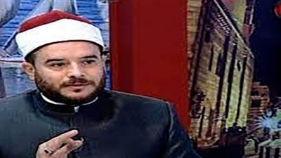 رئيس المأذونين يكشف أسرار الطابع الخاص بصندوق الأسرة