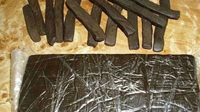 سقوط تاجر مخدرات بـ 150 طربة حشيش بـ 600 ألف جنيه بالإسكندرية