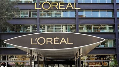 أمريكية تتهم شركة تجميل شهيرة بالتسبب في إصابتها بالسرطان