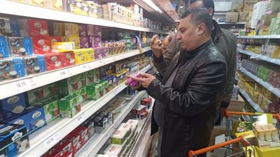 حملات تموينية لضبط الأسعار وتوفير السلع الغذائية بمراكز ومدن كفر الشيخ