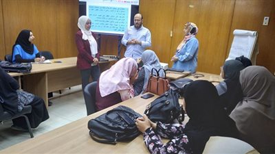 تدريب الاخصائيين الاجتماعيين بصحة بالفيوم على أسس التربية للأطفال كريمى النسب