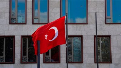 الحزب الحاكم في تركيا يدرس تقديم موعد الانتخابات