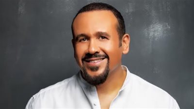 هشام عباس يصعد مسرح مهرجان القلعة